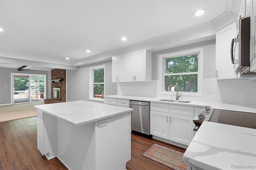 9020 Bridge Road, Grosse Ile, MI 48138 — Photo 14
