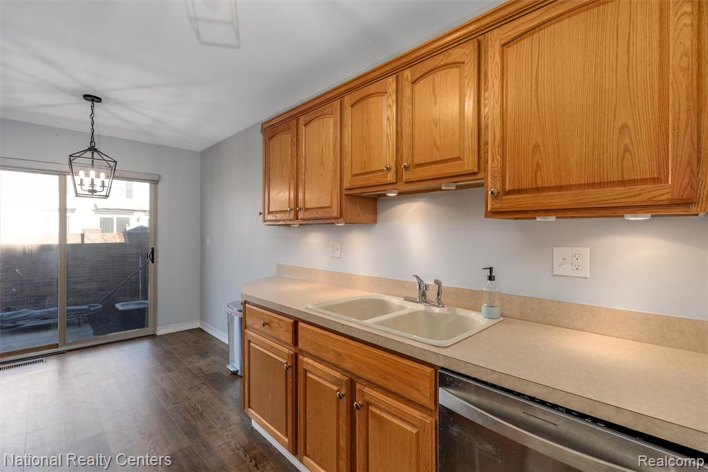 41060 Northwind Drive, Canton, MI 48188 — Photo 7