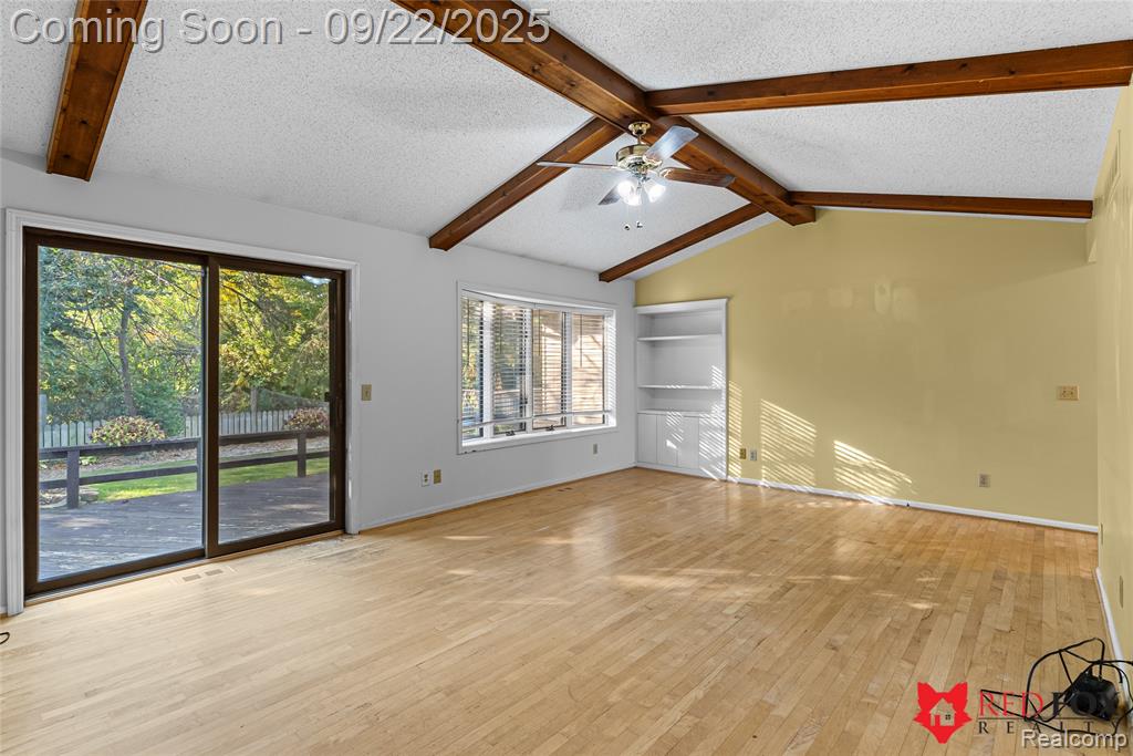 6031 Oak Creek Drive, Swartz Creek, MI 48473 — Photo 6