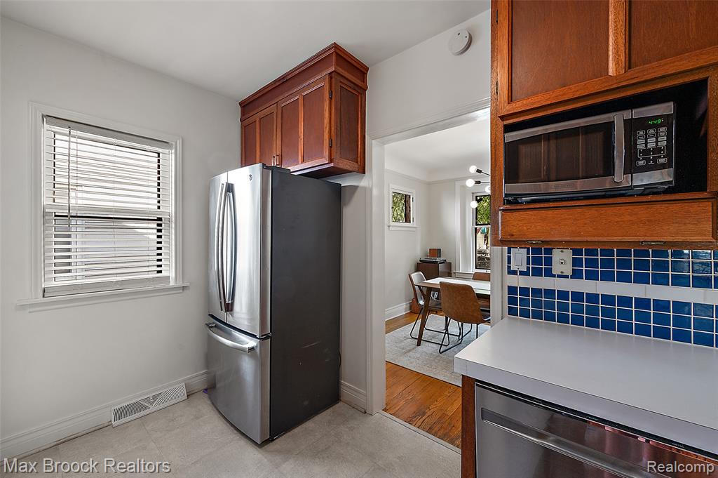 47 Wellesley Drive, Pleasant Ridge, MI — Photo 15