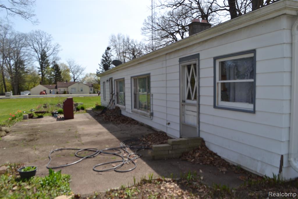 4427 Fenton Road, Burton, MI 48529 — Photo 22
