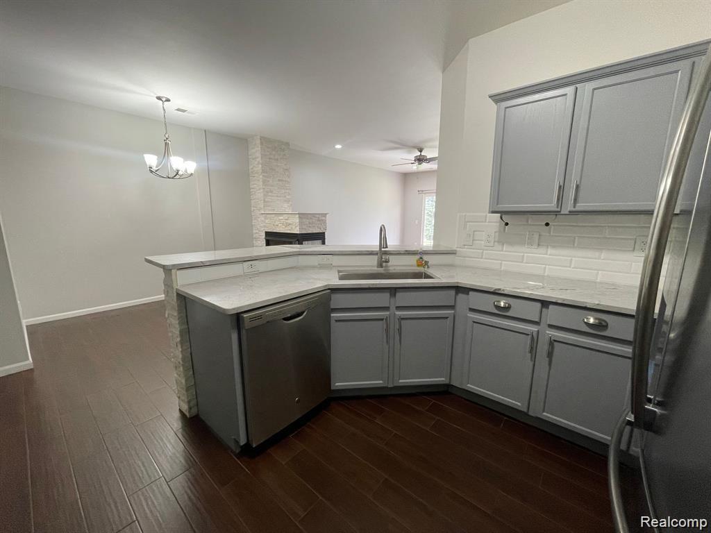 43270 PENDLETON Circle, Sterling Heights, MI 48313 — Photo 8