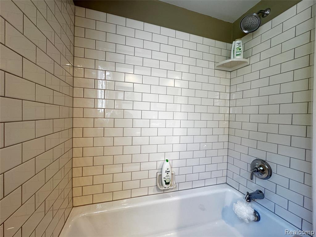 42098 Banbury Road, Northville, MI — Photo 24