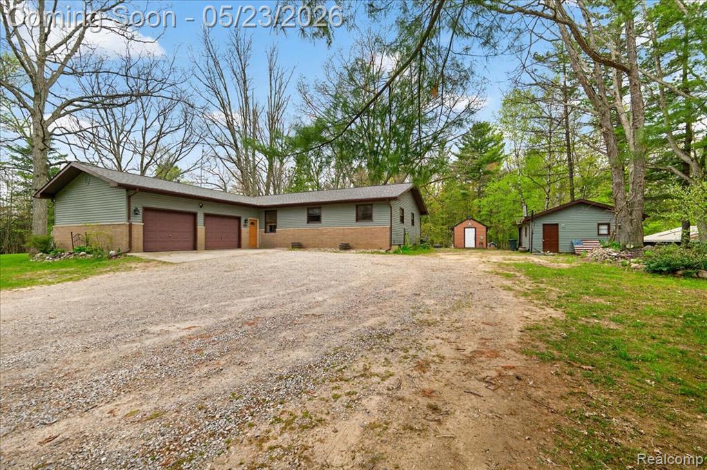 4049 Slattery Road, North Branch, MI 48461 — Photo 2