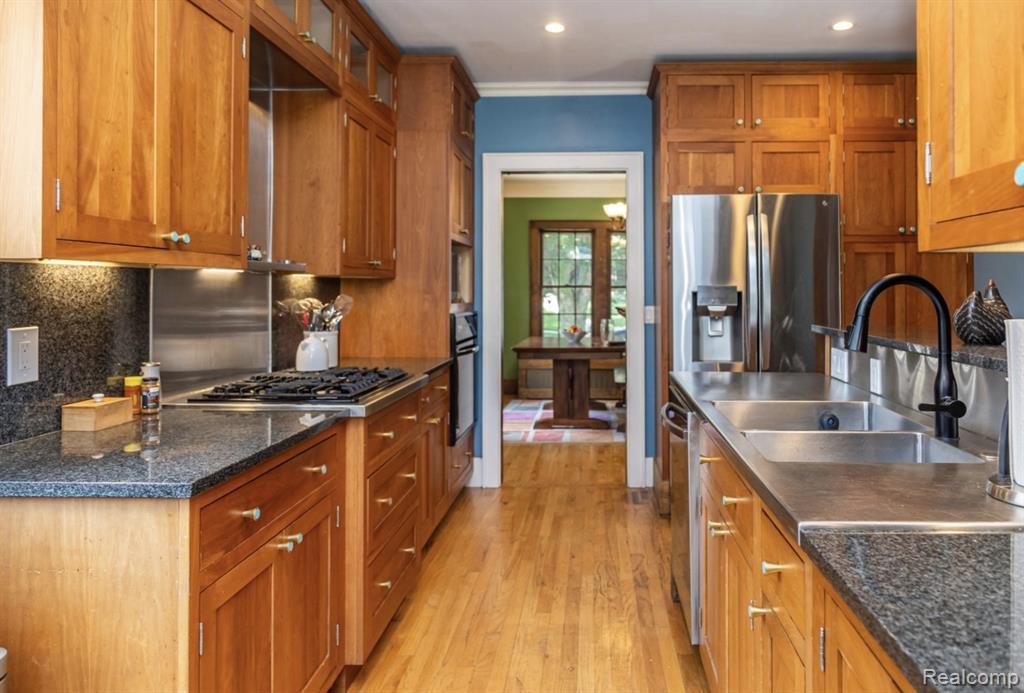 425 Everett Drive, Lansing, MI 48915 — Photo 7