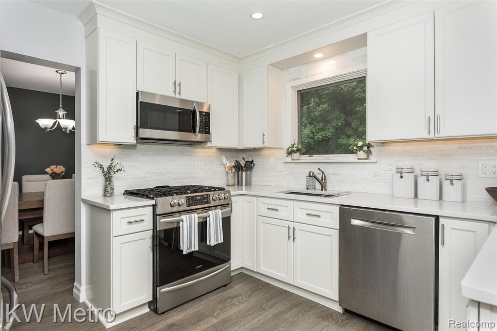 635 Timberline Drive, Rochester Hills, MI 48309 — Photo 10