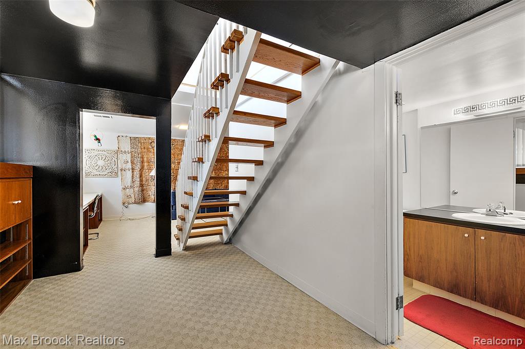 6020 Northfield Road, West Bloomfield, MI — Photo 25
