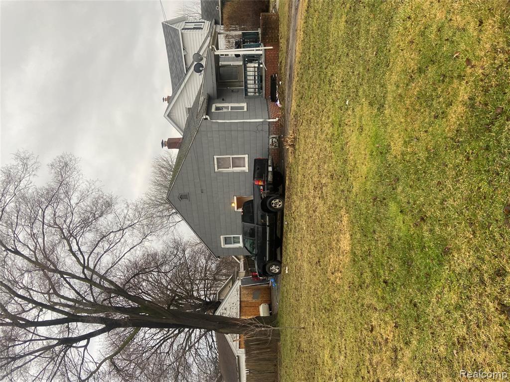 937 Barrie Avenue, Flint, MI 48507 — Photo 2