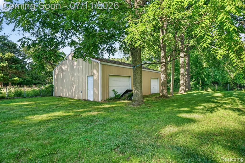 4430 N Center Road, Flint, MI 48506 — Photo 43