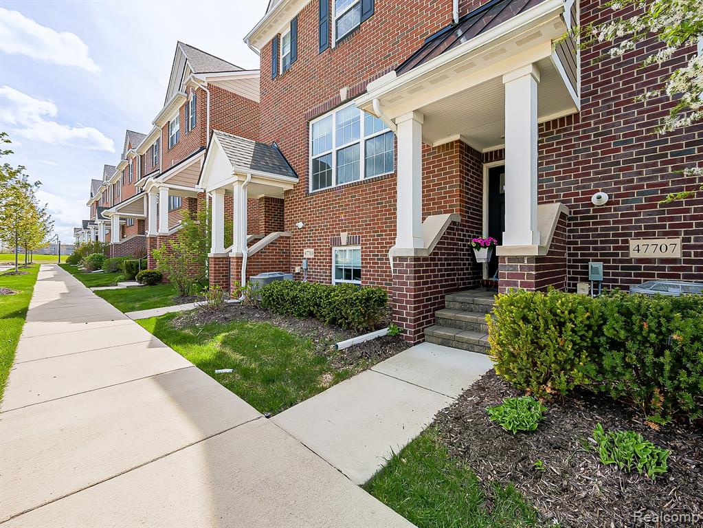 47707 Alden Terrace N, Northville, MI — Photo 36