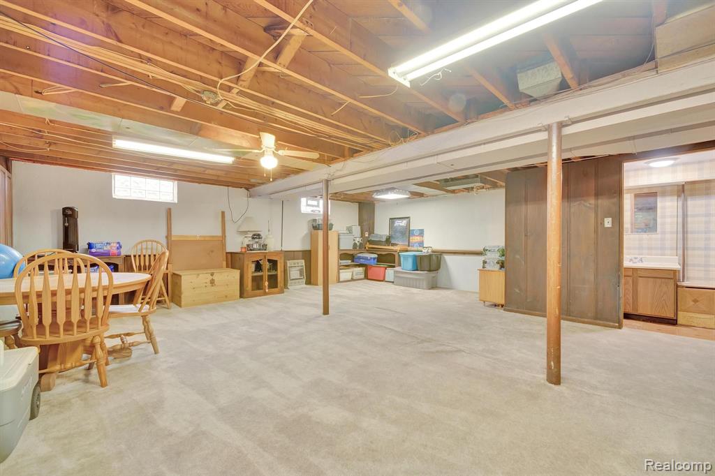 732 SQUIRE Lane, Milford, MI 48381 — Photo 16