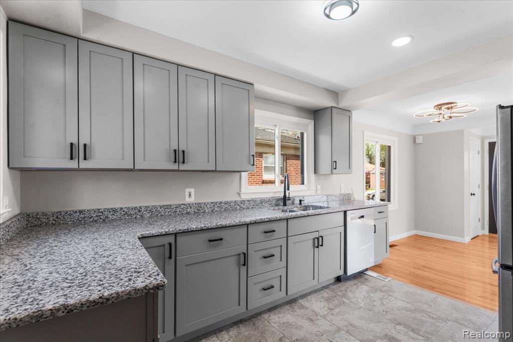 22631 Mylls Street, Saint Clair Shores, MI 48081 — Photo 8