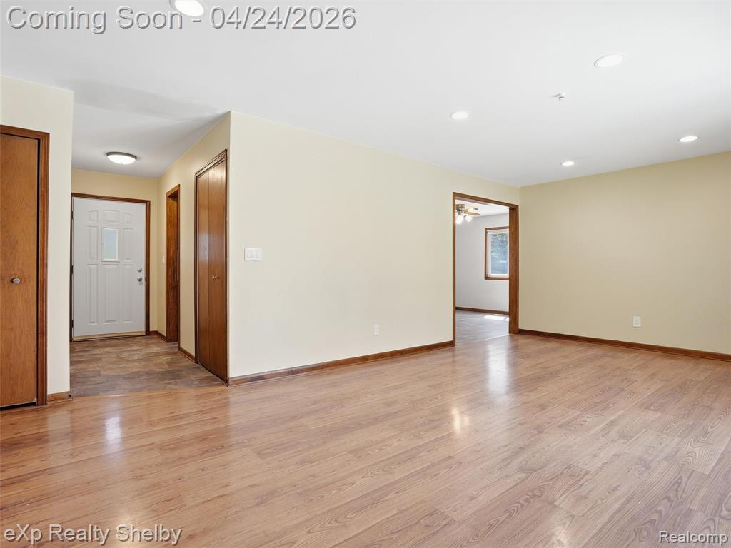 49301 Schoenherr Road, Shelby Twp, MI 48315 — Photo 5