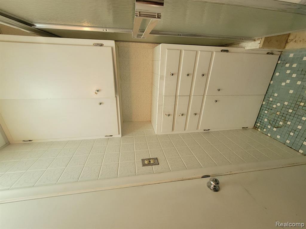 205 Park Avenue, Holly, MI 48442 — Photo 10
