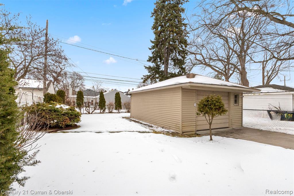 7260 Fenton Street, Dearborn Heights, MI 48127 — Photo 22