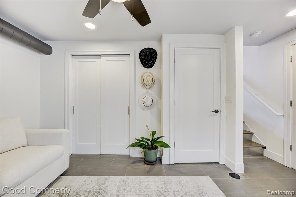 640 W 11 Mile Road, Royal Oak, MI 48067 — Photo 33