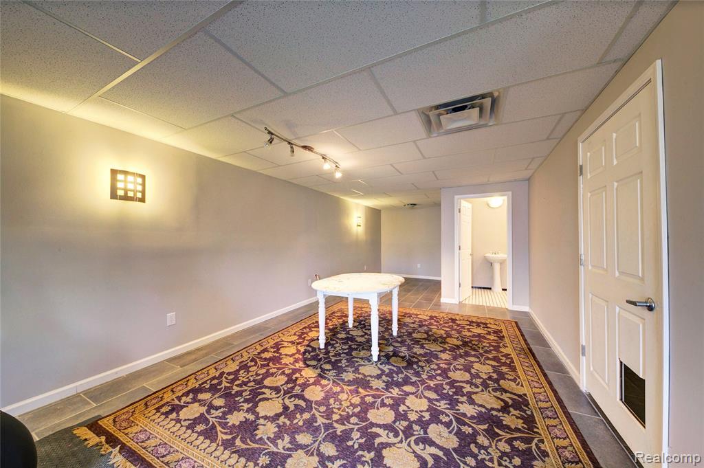 1040 Spirea, Howell, MI 48843 — Photo 30