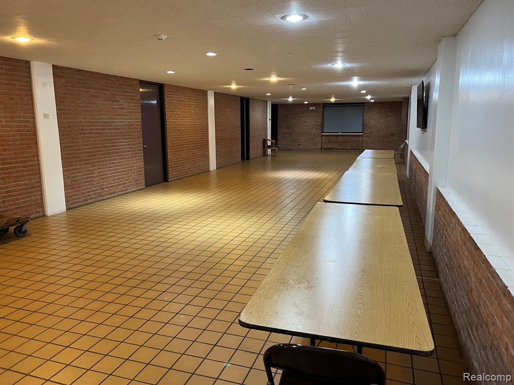 615 S JEFFERSON Avenue, Saginaw, MI 48607 — Photo 24