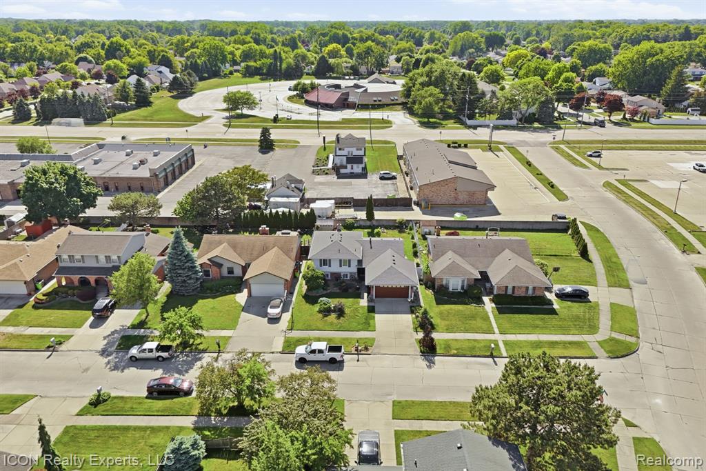 40567 Santoni Drive, Clinton Twp, MI 48038 — Photo 40