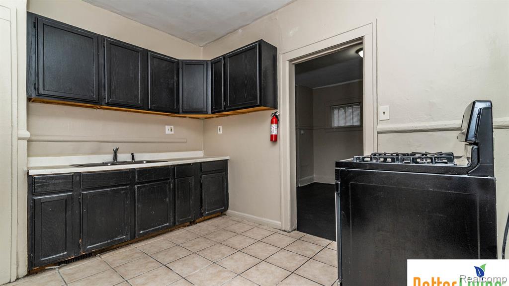 6585 HARTFORD Street, Detroit, MI 48210 — Photo 10