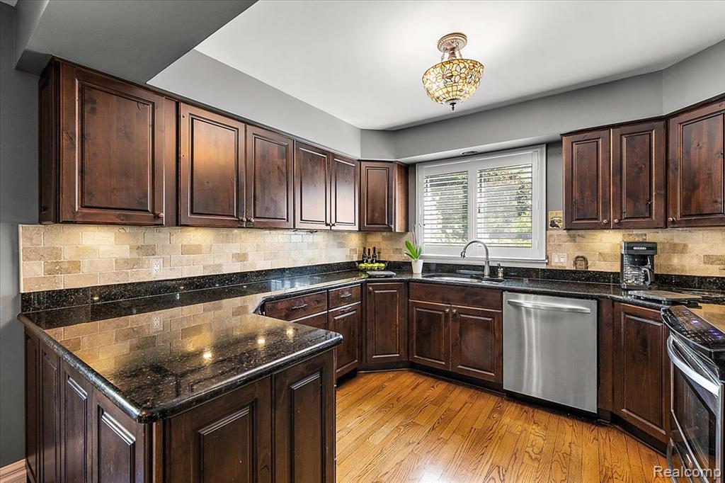 41908 Pon Meadow Drive, Northville, MI 48168 — Photo 14