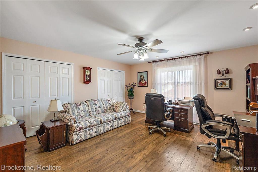 51161 BLUE SPRUCE Drive, Macomb, MI 48042 — Photo 33