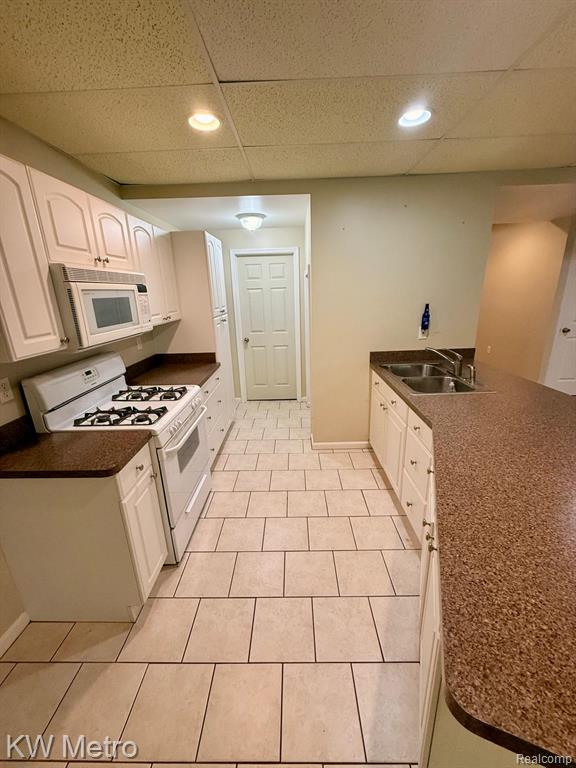 655 Sherry Drive, Lake Orion, MI 48362 — Photo 28