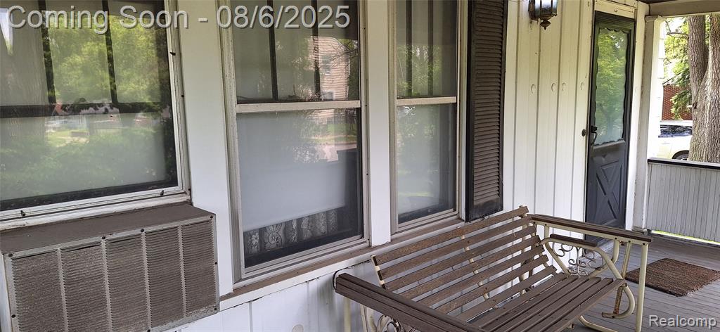 686 Lounsbury Avenue, Pontiac, MI 48340 — Photo 11