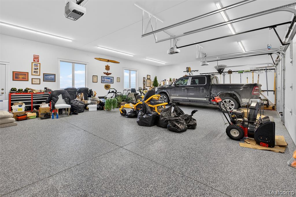 5110 Shorefront Lane, MI — Photo 35