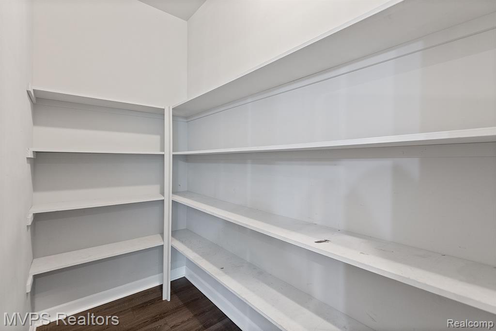5325 SHOREWOOD Drive, Fort Gratiot, MI 48059 — Photo 22