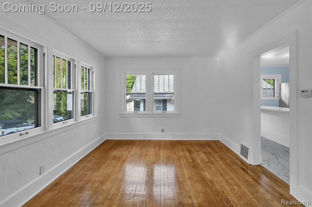 920 Belmont Avenue, Flint, MI 48503 — Photo 12
