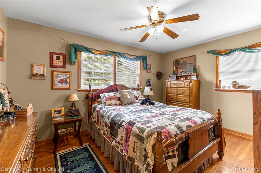 9869 Melbourne Avenue, Allen Park, MI 48101 — Photo 11