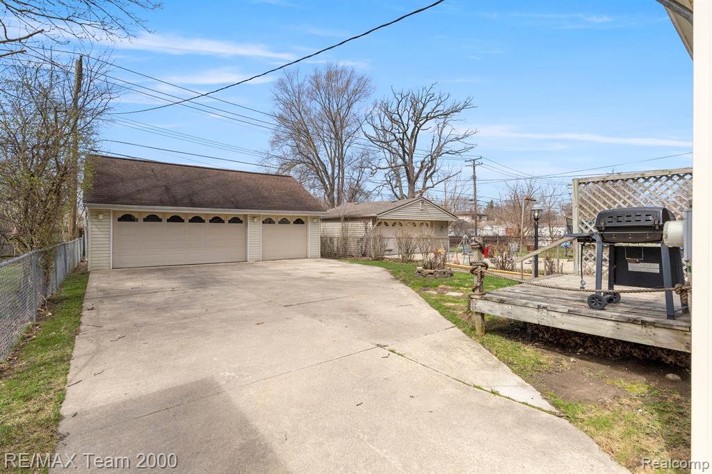 4540 FLEMING Street, Dearborn Heights, MI 48125 — Photo 25