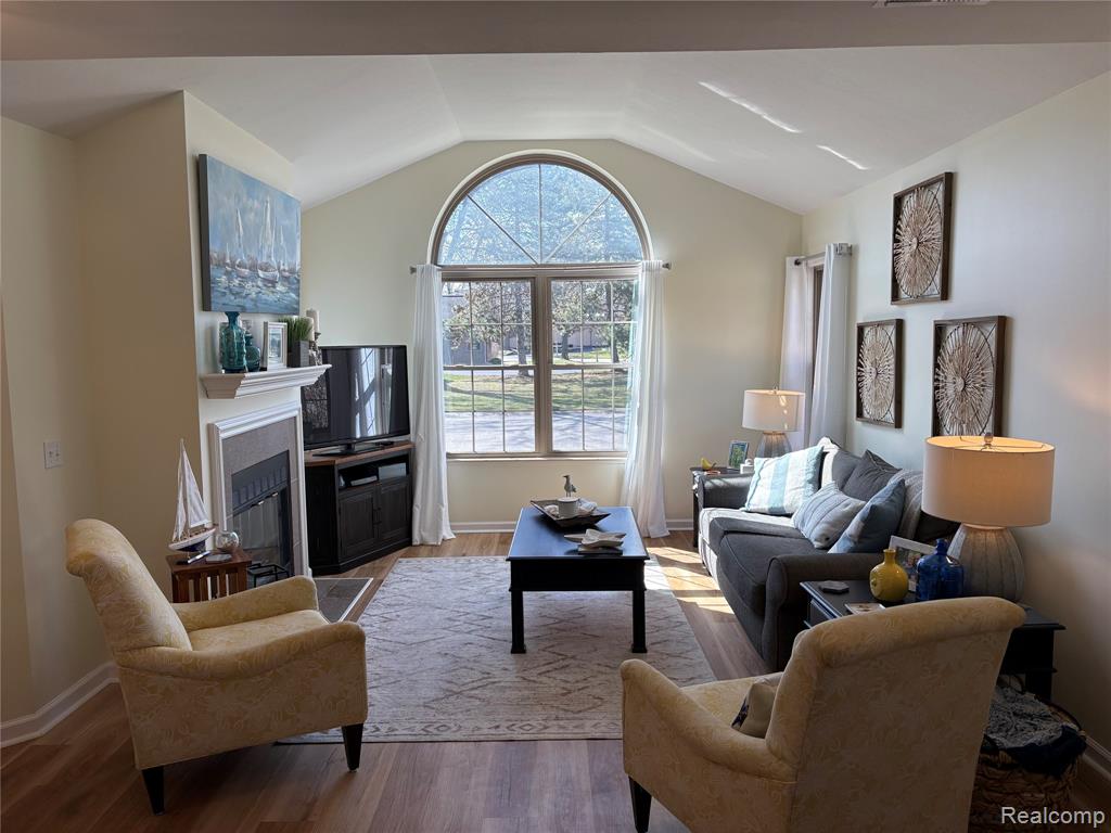 607 Perry Creek Drive, Grand Blanc, MI 48439 — Photo 6