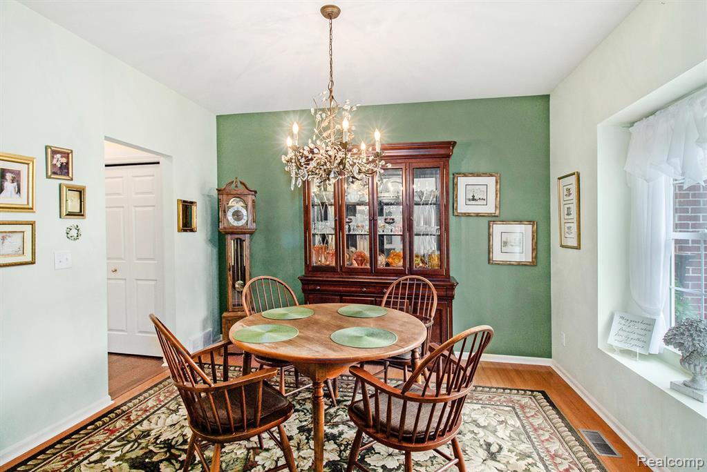 8342 Meadow Creek Drive, Goodrich Vlg, MI — Photo 6