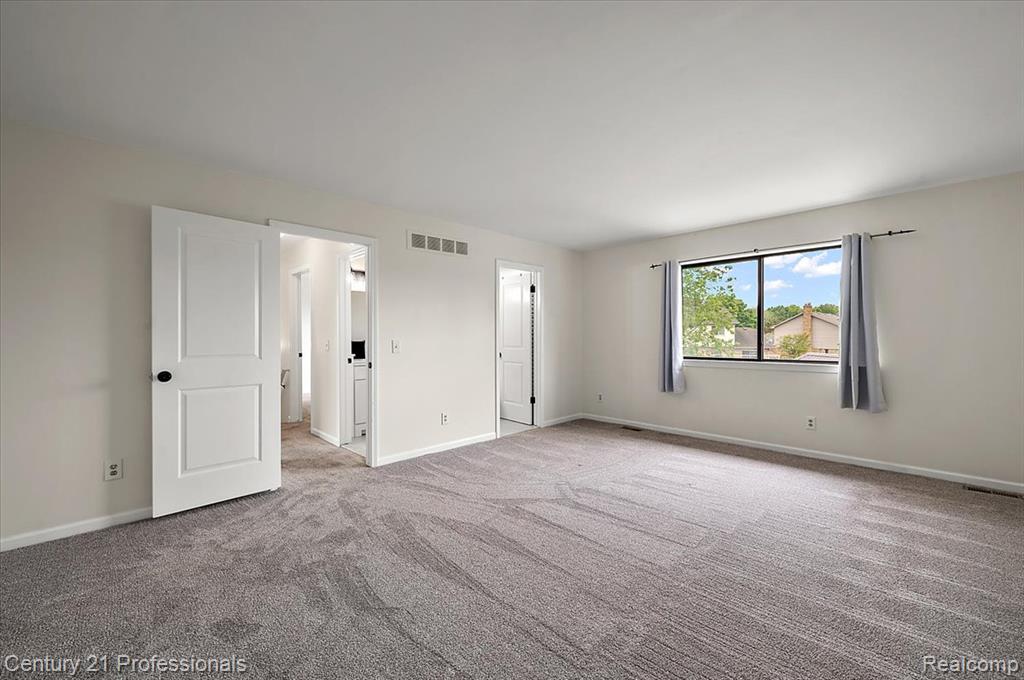 43587 Petrucci Drive, Clinton Twp, MI 48038 — Photo 26