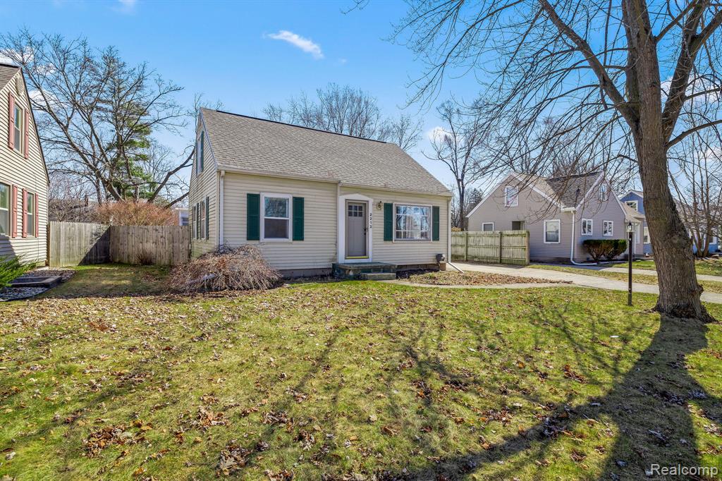 2212 Virginia Street, Midland, MI 48642 — Photo 3
