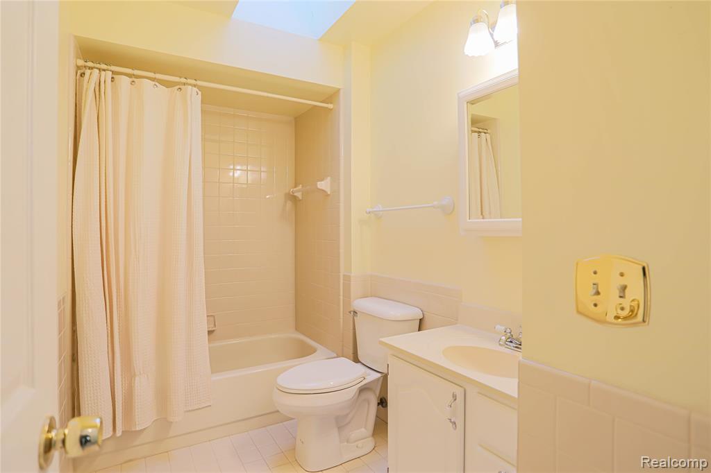 327 Mae Court, Romeo, MI 48065 — Photo 12