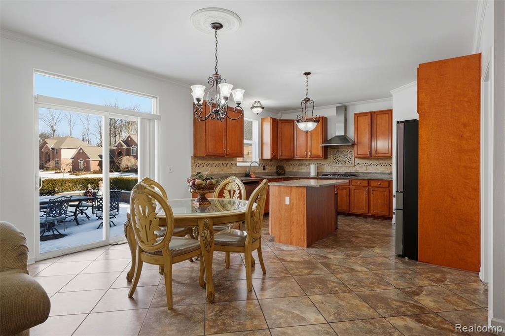 42575 Silverwood Drive, Sterling Heights, MI 48314 — Photo 11
