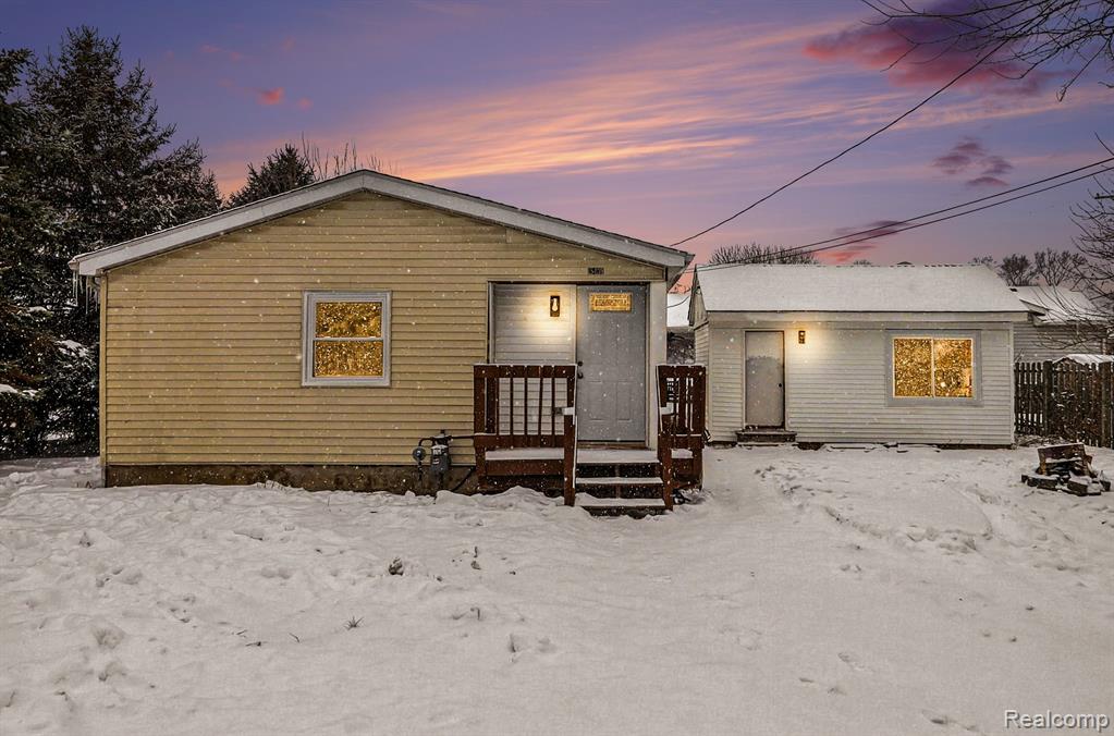15439 Edgeworth Street, Monroe, MI 48161 — Photo 2