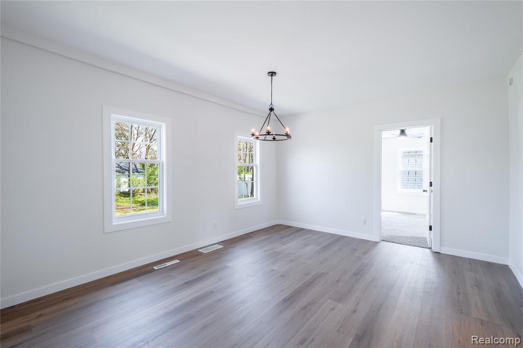 227 Emily Street, Flushing, MI 48433 — Photo 7