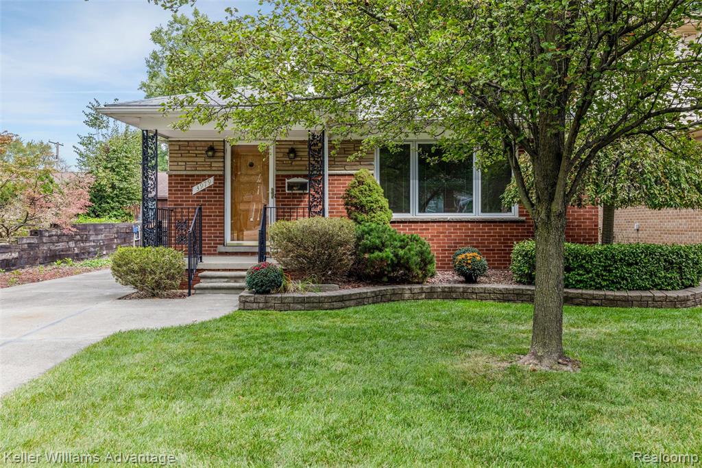 3979 Grindley Park Street, Dearborn Heights, MI 48125 — Photo 37