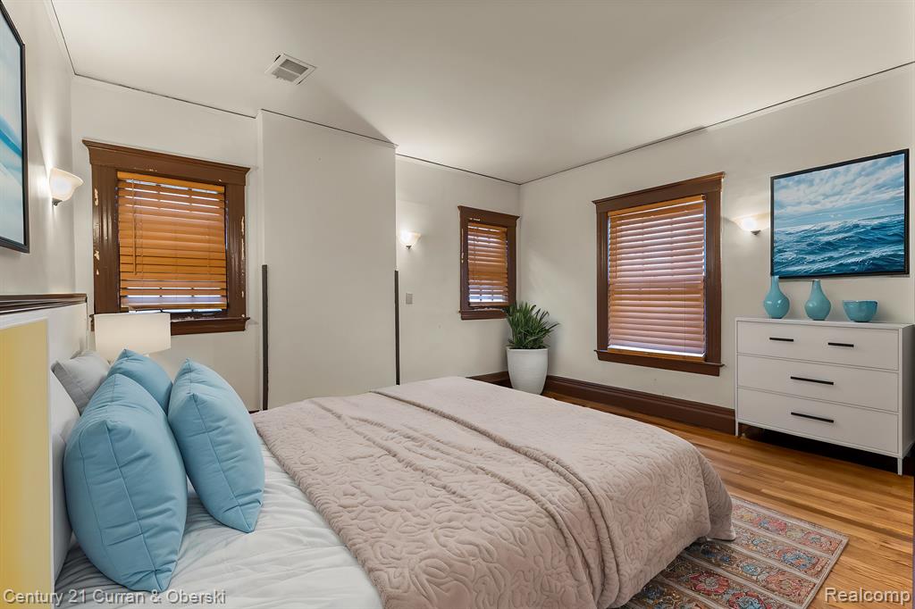 874 EDISON Street, Detroit, MI 48202 — Photo 20