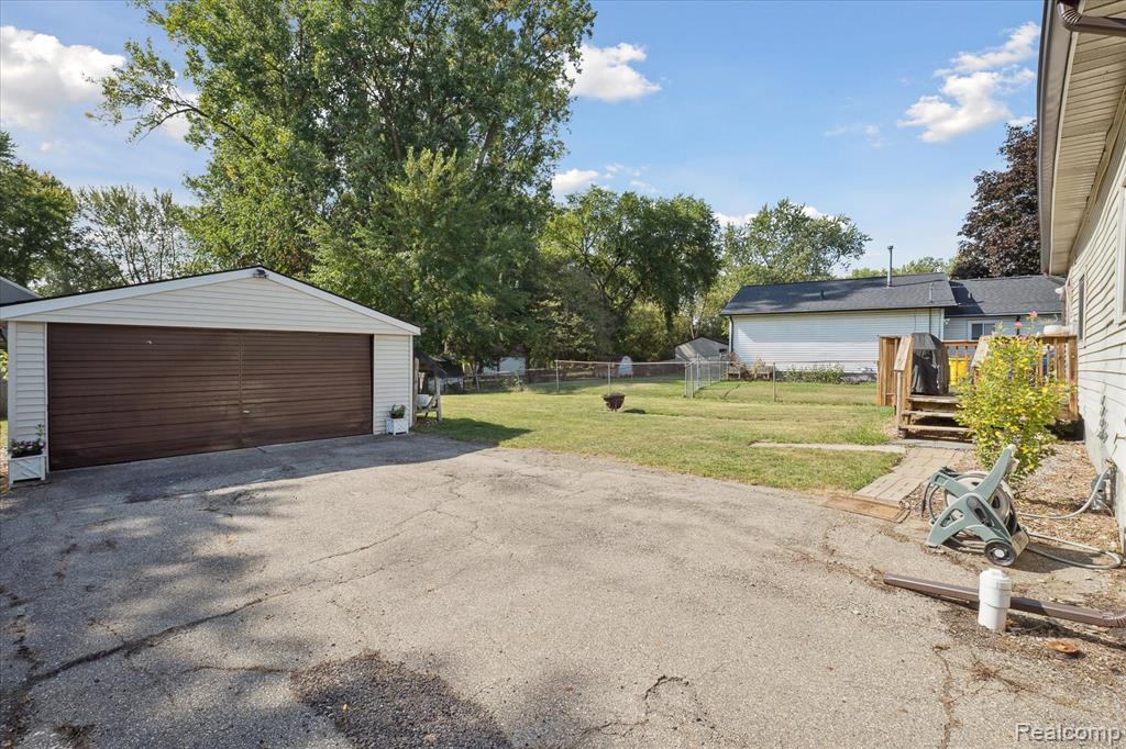 7474 River Vista Street, Utica, MI 48317 — Photo 39