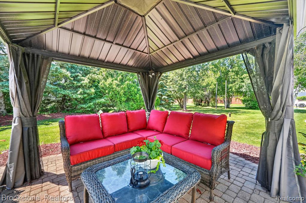 30261 Ardmore Drive, Farmington, MI 48334 — Photo 35