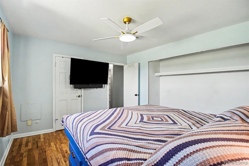 6156 Trenton Drive, Flint, MI 48532 — Photo 13