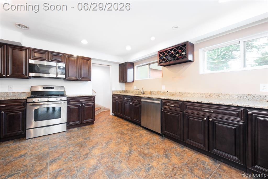 622 Sunningdale Drive, Grosse Pointe, MI 48236 — Photo 12