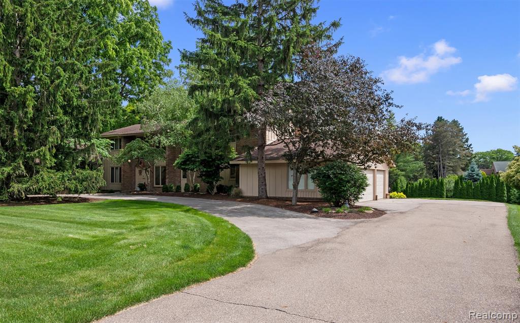 5863 Seville Circle, Orchard Lake Village, MI 48324 — Photo 5