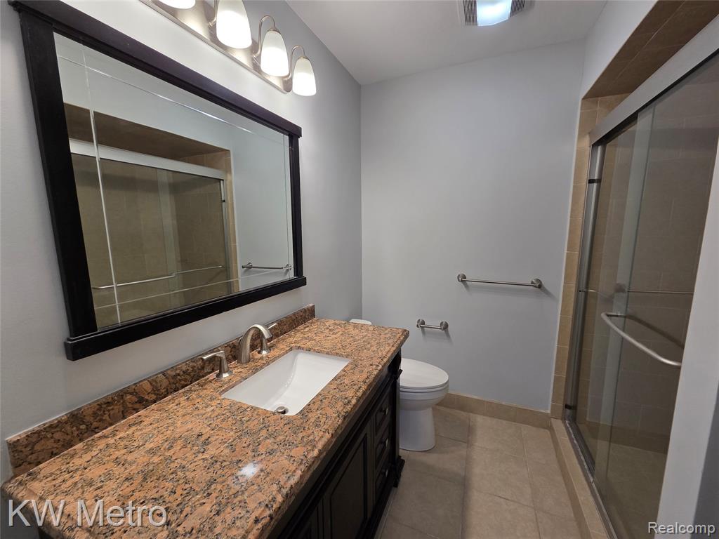 6680 Ridgefield Circle Circle, 104, West Bloomfield, MI — Photo 13