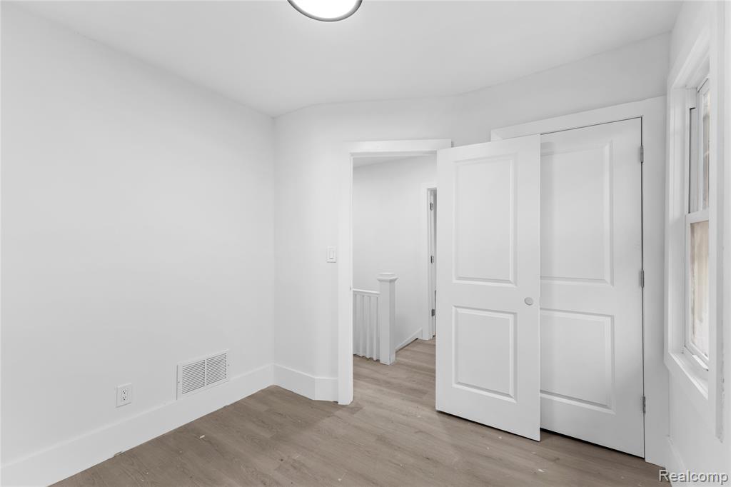 7722 Miller Road, Dearborn, MI 48126 — Photo 19